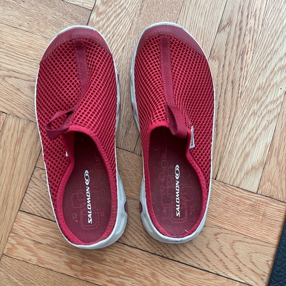 Solomon Slides Red - Picture 2 of 3